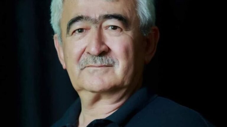 Власти подтвердили задержание писателя Абдукодири Рустама