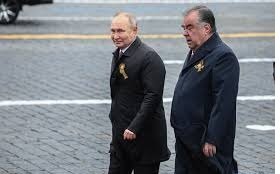 Президент Рахмон желает видеть коллегу Путина со «стальными нервами»