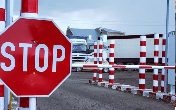 «Чёрный список должников». Сколько людей не имеют права выезжать из Таджикистана?