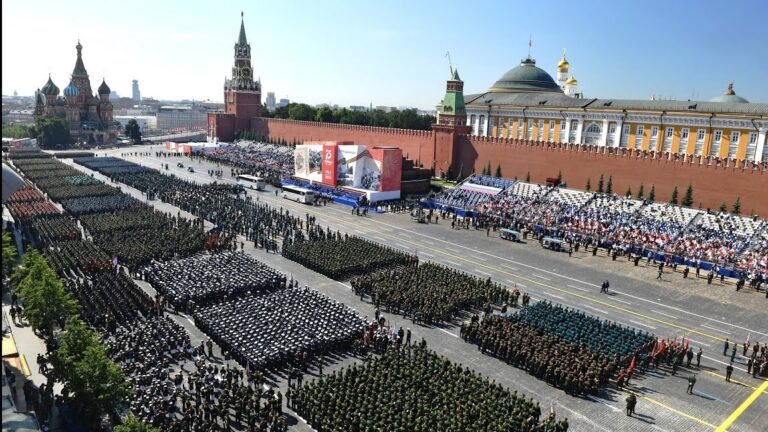 Рахмон с официальным визитом находится в Москве