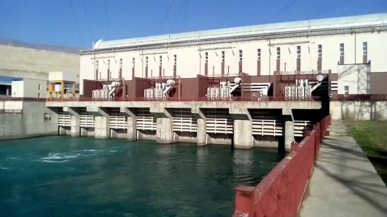 Таджикистан продлил соглашение использования РоссиейСангтудинской ГЭС-1