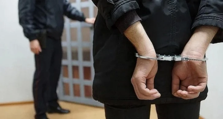 Под предлогом помощи присвоил десятки тысяч долларов
